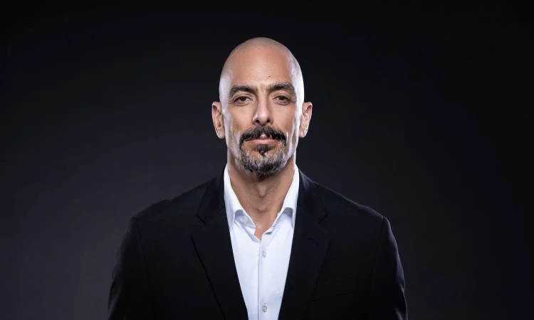 عمر نبيل