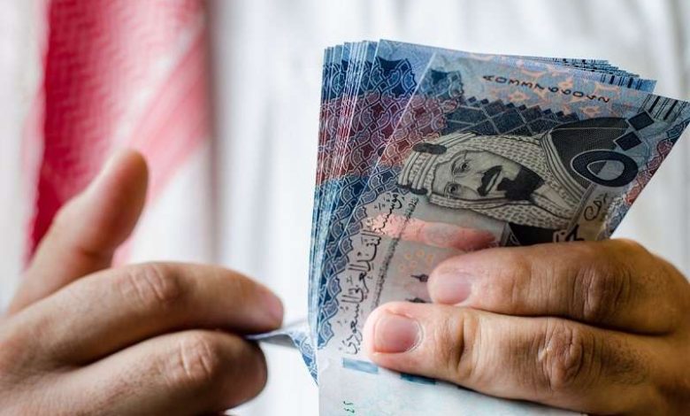 اعد صياغة هذا العنوان ليكون بصيغة خبرية صحفية بشرية تبدأ دائما بكلمتين الى اربع كلمات مثيرة للاهتمام حسب سياق المحتوى ثم يكمل العنوان بشكل بحثي يحتوي على كلمات مفتاحية شائعة وبدون وضع نقطة في النهاية فقط النص النهائي للعنوان بدون شرح او تعليمات: مع اقتراب موسم الحج.. سعر الريال السعودي اليوم الاثنين أمام الجنيه في البنوك