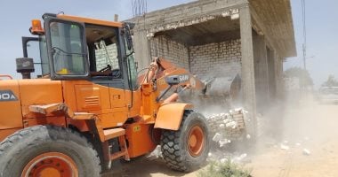 وزير الإسكان: إزالة التعديات عن 93 فدانا واستكمال مشروعات مدينة ملوي الجديدة