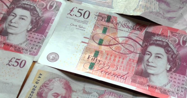 استقرار سعر الجنيه الاسترلينى منتصف تعاملات اليوم الثلاثاء 13-5-2025