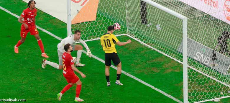 الكأس يُحسم لأول مرة دون ترجيح منذ ثلاث سنوات في نتائج تاريخية مثيرة