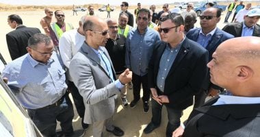 وزير الإسكان يتفقد مشروعات المرافق بالامتداد الجنوبي بمدينة القاهرة الجديدة