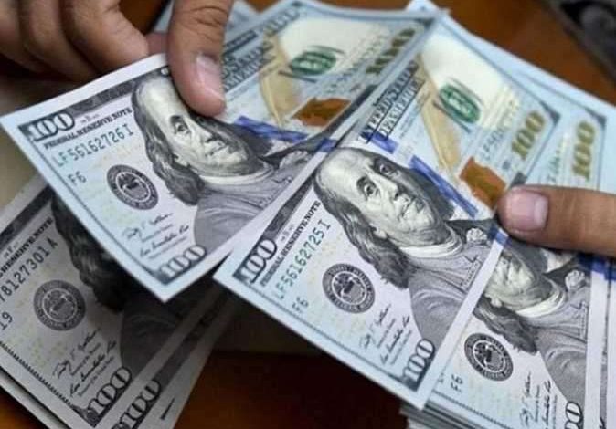 خبراء يتوقعون ارتفاع سعر الدولار في الفترة المقبلة