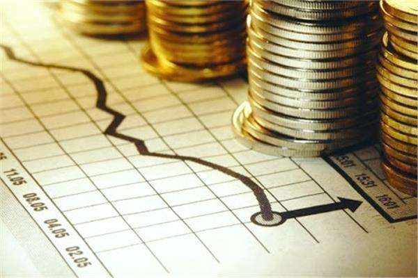 خفض الفائدة يعزز نشاط المشروعات ويؤثر على تمويل العقاري للبنوك والشركات