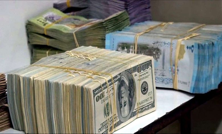 سعر الليرة السورية اليوم: تراجع جديد مقابل الدولار والجنيه المصري