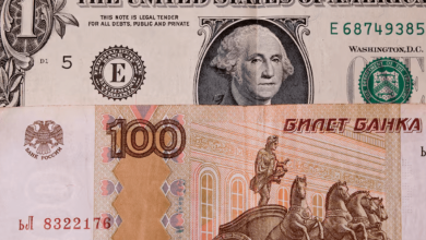 قفز الروبل الروسي لأعلى مستوياته منذ عامين مقابل الدولار الأمريكي وسط تساؤلات عن نهاية حرب أوكرانيا