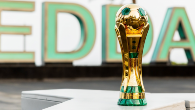 كأس الملك الجديد يتألق بتصميم فضة إسترليني وارتفاع 54 سم مميز