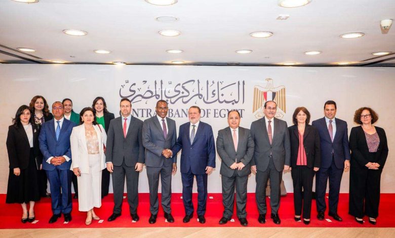 محافظ البنك المركزي المصري يستقبل وفد صندوق النقد الدولي