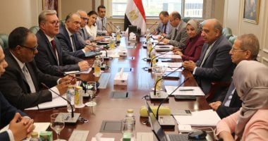 وزيرا الكهرباء والبترول يناقشان خطة العمل المشترك لتأمين التغذية الكهربائية خلال الصيف