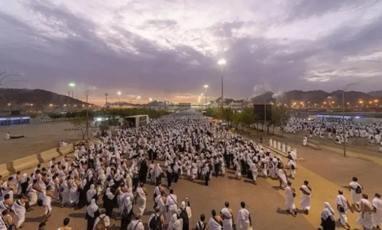 استقرار الحجاج في مشعر مزدلفة بعد الوقوف في عرفات