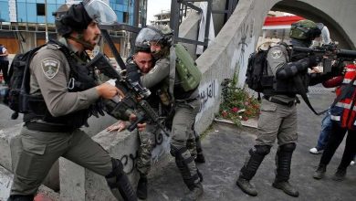 اعتقال 40 فلسطينيا في الضفة الغربية على يد الاحتلال الإسرائيلي اليوم