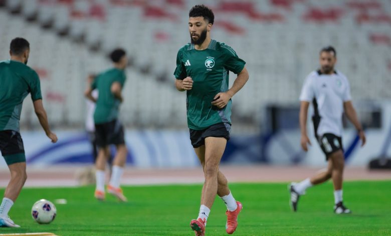 الاخضر ينهي تدريباته لمواجهة البحرين ويكشف عن غياب لاعبَين