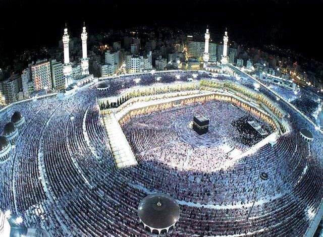 الحج تدعو لأداء صلاة الجمعة في أقرب مسجد بمكة بسبب ارتفاع درجات الحرارة