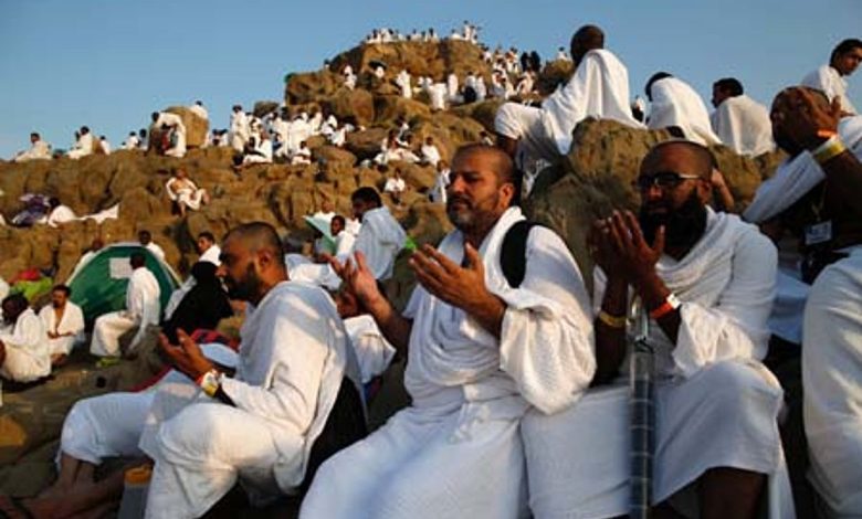الصحة ترصد حالات إجهاد حراري في يوم عرفة وتحذر من أشعة الشمس المباشرة
