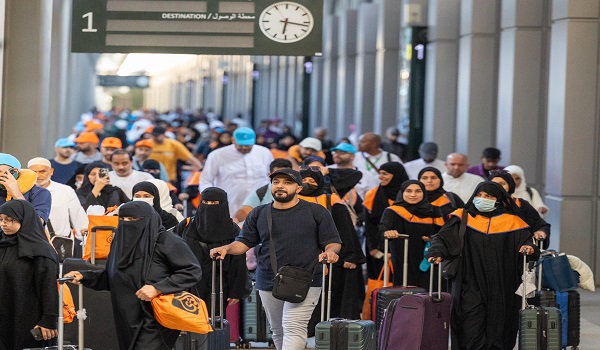المدينة المنورة تستقبل حجاج بيت الله المتعجلين بفرح وسعادة