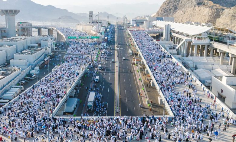انسيابية رمي الجمرات في أول أيام التشريق بتنظيم متميز في مشعر منى