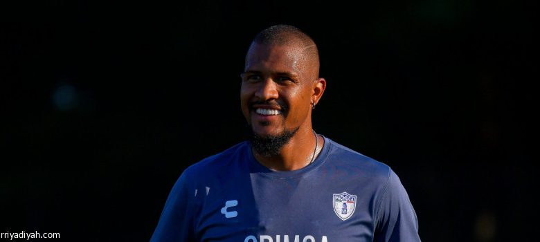 باتشوكا يستعد لمواجهة الهلال بفضل اللاعب صاحب الـ 36 ضربة قوية