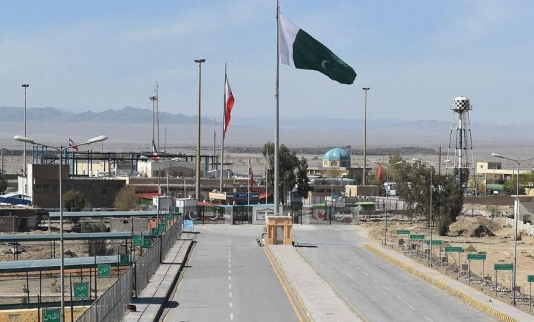 باكستان تغلق حدودها مع ايران حتى اشعار اخر لأسباب امنية وسياسية