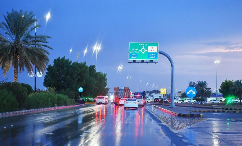 رياح شديدة تثير الغبار على حائل وتأثيراتها على الحياة اليومية