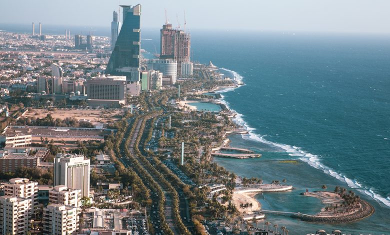 رياح قوية تضرب جدة ورابغ بسرعة 49 كلم في الساعة