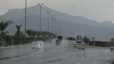 رياح نشطة تثير الغبار في عدة مناطق وتؤثر على الرؤية