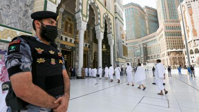 ضبط باكستاني حاول تهريب ثلاث مخالفين إلى مكة بتأشيرات زيارة