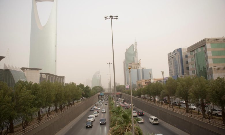 طقس اليوم حار في الشرقية مع رياح واتربة في اربع مناطق
