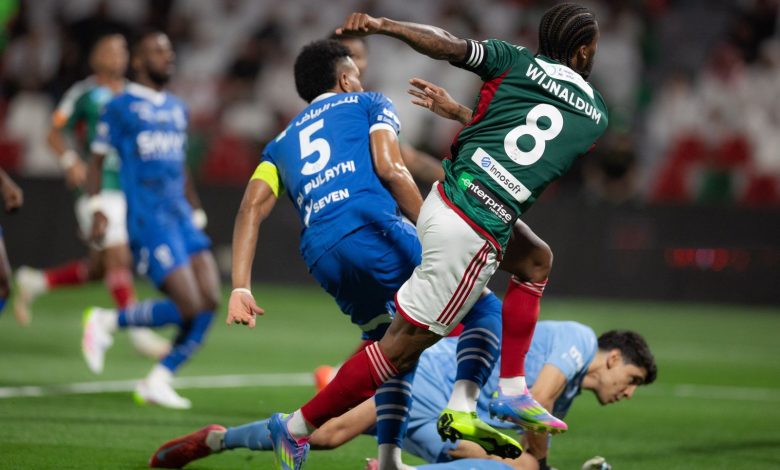 عنوان حصري: "باتشوكا يتحدى الهلال في مواجهة نارية على اللقب المفقود"