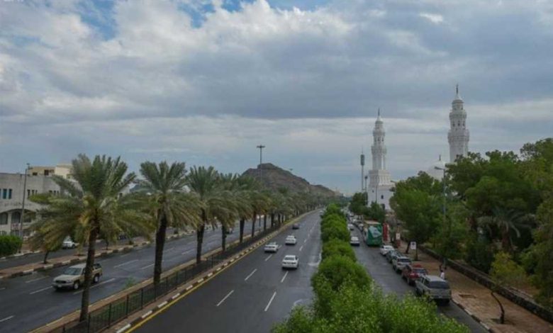 فرص سقوط امطار رعدية ورياح نشطة على مناطق متفرقة قريبة من جميع المدن