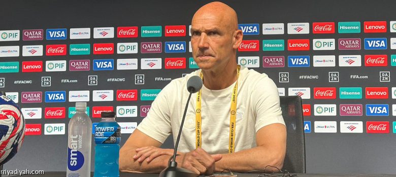 ليتش: فريق الهلال معقد للغاية، ونحن في قائمة الأقل حظًا للبطولة