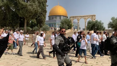 مستوطنون يهاجمون الأقصى مجدداً ويثيرون التوتر في القدس
