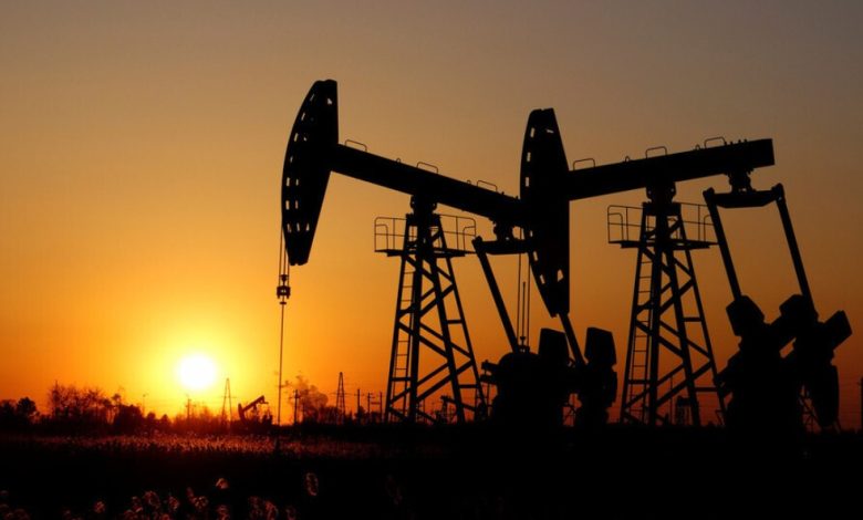 هبوط النفط مع زيادة انتاج اوبك وتوترات رسوم الجمارك العالمية