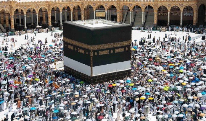 وداع الحجاج المتعجلين لبيت الله الحرام بأمان وسكينة وسعادة