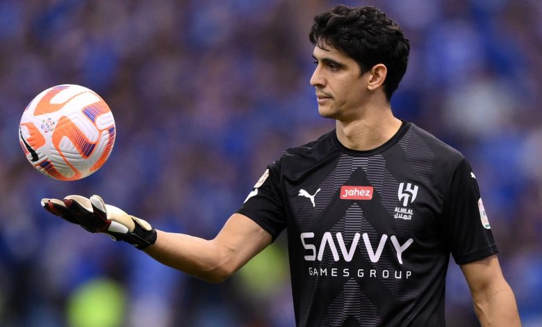 ياسين بونو يتحلى بالعزيمة قبل مباراة ريال مدريد: نحن الهلال ونستعد للتحدي