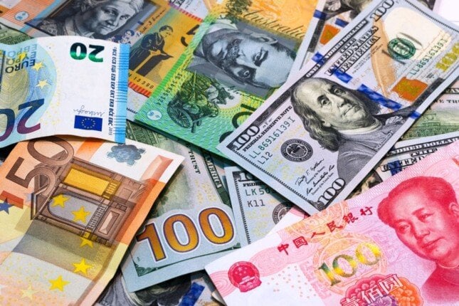 أسعار العملات العربية والأجنبية تتصدر المشهد اليوم الجمعة 25-7-2025