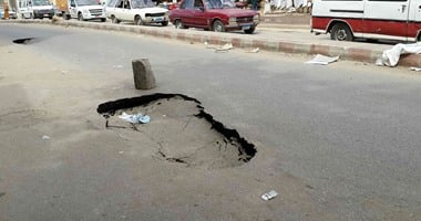 مياه القاهرة تواصل إصلاح خط رئيسي تسبب فى هبوط أرضى بمحور الاوتوستراد