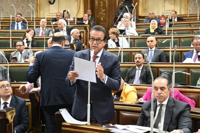 إضافة الصيادلة لبدل النوبتجيات بموافقة وزير الصحة وجبالي يطلب رد المالية غدا