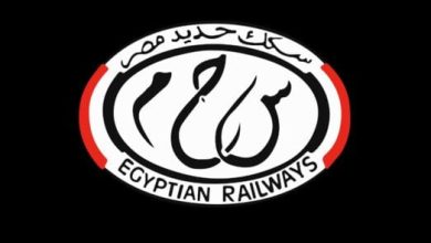 إنهاء خدمة سائق قطار ومساعده بعد اصطدامهما بالرصيف