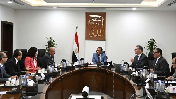 اجتماع مدبولي لمتابعة وقود الكهرباء ومشروعات الطاقة المتجددة
مدبولي يناقش تأمين الوقود لمحطات الكهرباء ومشروعات الطاقة
تأمين وقود الكهرباء محور اجتماع مدبولي مع وزير الطاقة