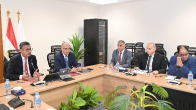 اجتماع مشترك لتطوير مصانع إنتاج السكر برئاسة وزيرا الري والتموين