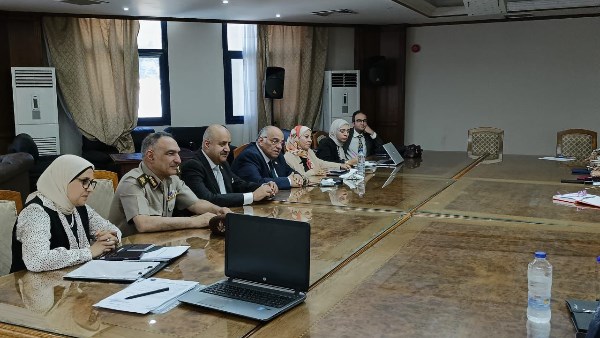 اجتماع موسع لمناقشة إدماج الذكاء الاصطناعي في البحوث الطبية الإكلينيكية