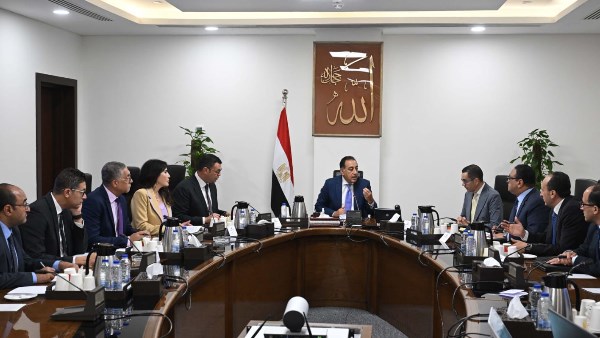 اجتماع هام لرئيس الوزراء حول مشروع قانون المناطق المركزية للمال والأعمال