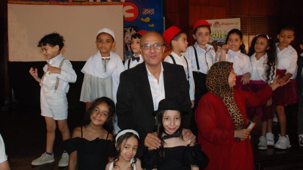 احتفالية مجلة "علاء الدين" تبدأ في الأهرام بمناسبة عيد ميلادها الـ32 وسط أجواء مبهجة
أجواء احتفالية مميزة بمناسبة عيد الميلاد الـ32 لمجلة "علاء الدين"
"علاء الدين" يحتفل بالذكرى الـ32 بسعادة في الأهرام
عيد ميلاد مجلة "علاء الدين" الـ32 يشهد أجواء من الفرحة في الأهرام