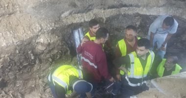 اللحظات الأخيرة من إصلاح كابلات "جزيرة الذهب" استعدادا لإعادة التيار للجيزة