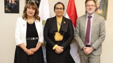 استقبال المستشارة أمل عمار لسفير كندا بالقاهرة لتعزيز دور النساء في التصنيع الزراعي
زيارة السفير الكندي إلى القاهرة مع المستشارة أمل عمار لتعزيز فرص النساء في التصنيع الزراعي
عمار وسفير كندا بالقاهرة يطلقان مبادرة لدعم النساء في التصنيع الزراعي
تعاون جديد بين المستشارة أمل عمار وسفير كندا في مجال التصنيع الزراعي للنساء