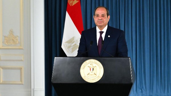 استقبال تاريخي لرئيس مجلس السيادة السوداني من قبل الرئيس السيسي