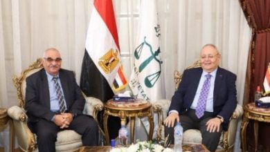 استقبال متميز لرئيس هيئة قضايا الدولة من المستشار أسامة شلبي
المستشار أسامة شلبي يرحب برئيس هيئة قضايا الدولة للمباركة
تهنئة خاصة من رئيس هيئة قضايا الدولة خلال زيارة المستشار أسامة شلبي
لقاء هام بين المستشار أسامة شلبي ورئيس هيئة قضايا الدولة للتهنئة