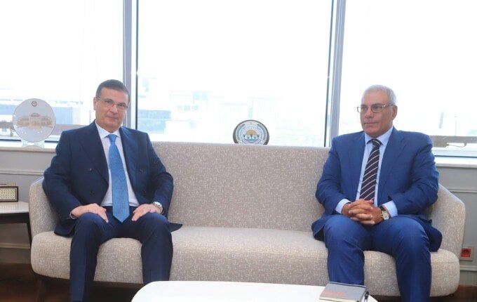 استقبال وزير الزراعة للسفير المصري الجديد في رومانيا ومولدوفا لتعزيز التعاون الزراعي