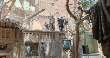 استكمال عمليات البحث عن مفقودين بعقار شبرا المنهار
