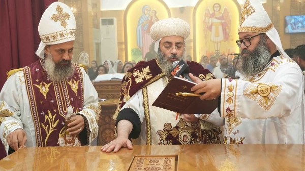 افتتاح كنيسة العذراء ورئيس الملائكة بأبو قرقاص بحضور الأنبا فيلوباتير